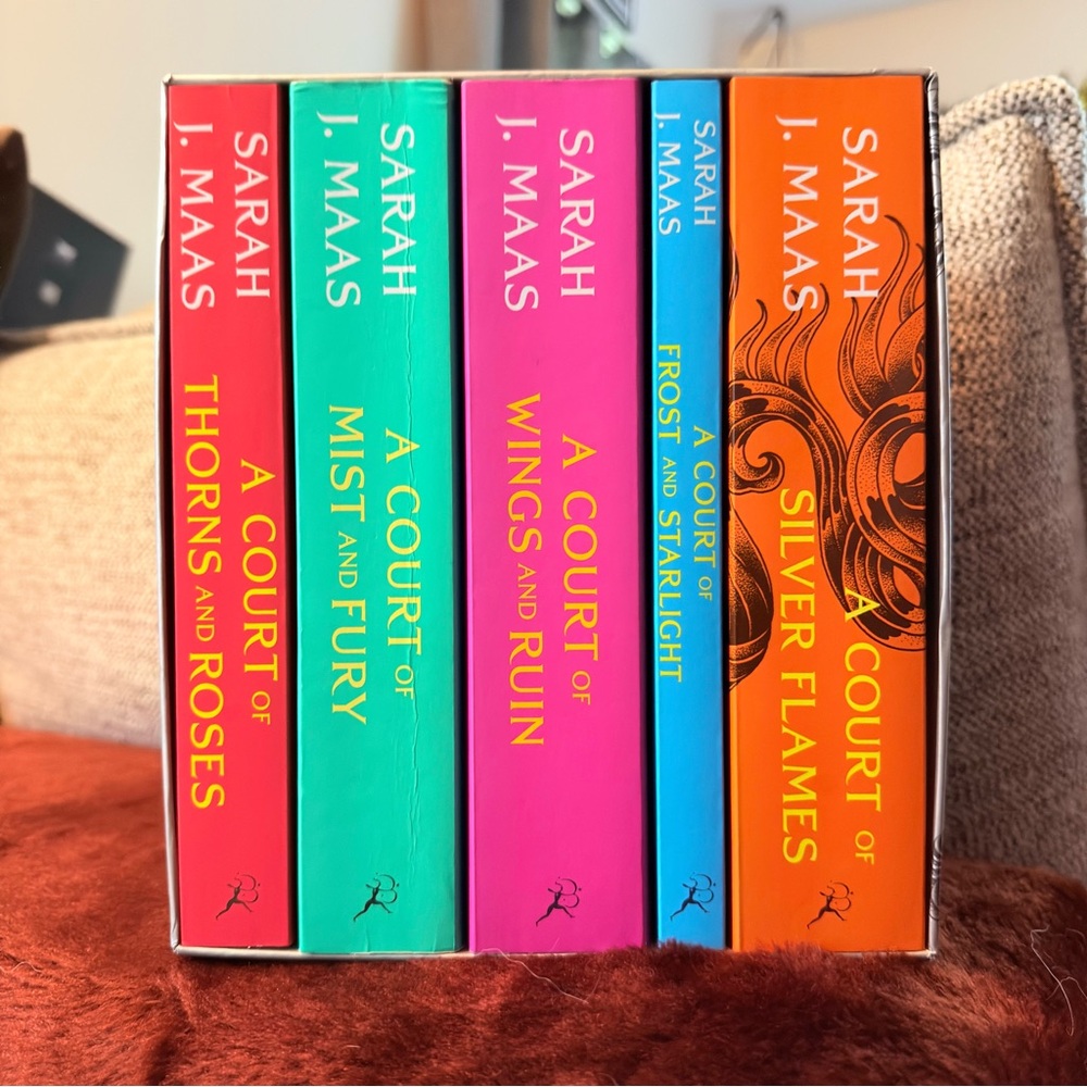 A court of thorns and roses box set